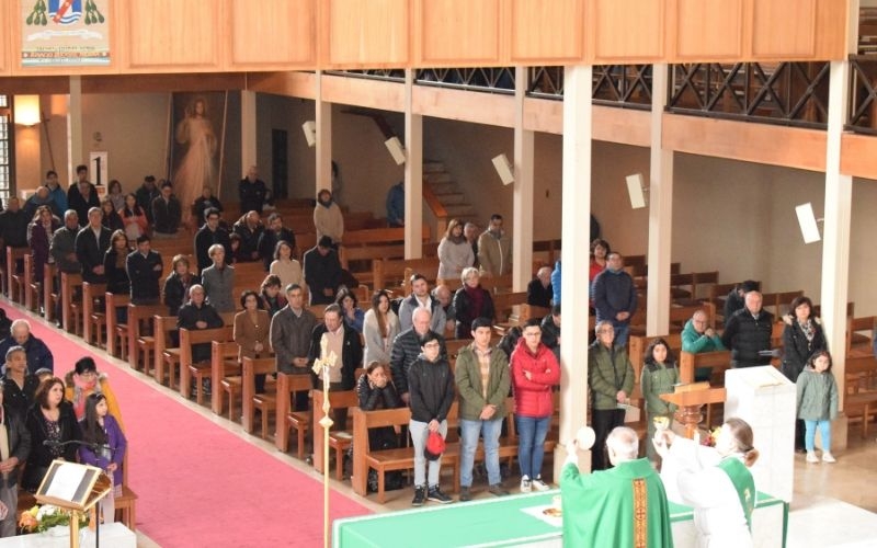 4° medios celebran el inicio del Mes de la Patria en la Catedral de Valdivia