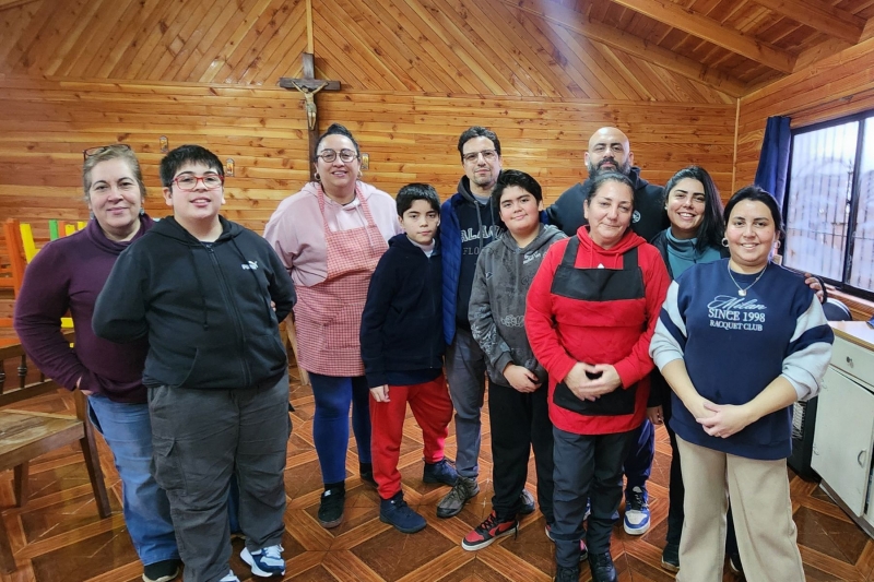 6° Básico B transforma la solidaridad en esperanza en el 15° Comedor Solidario Salesiano
