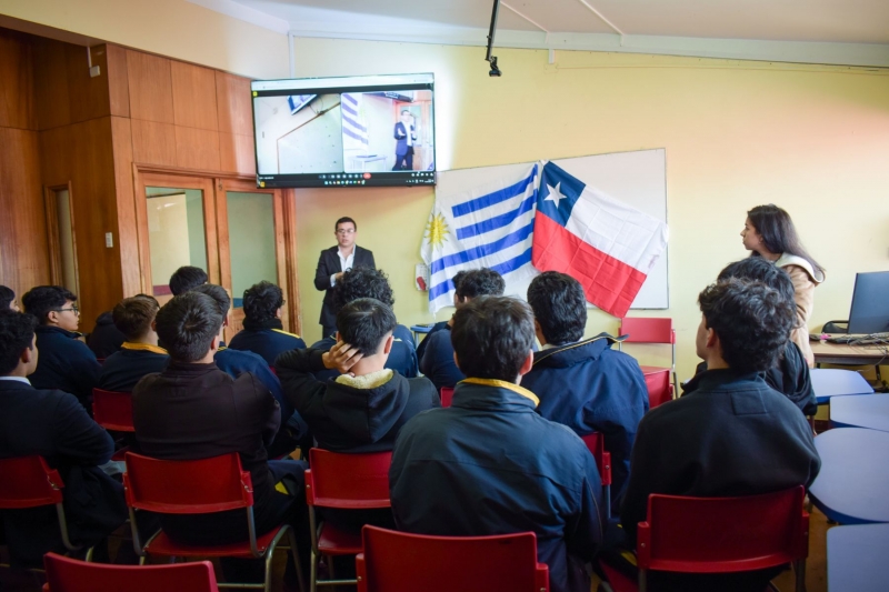 Encuentro Juvenil Intercultural: Uruguay y Chile dialogando sobre la cultura, la vida escolar e intereses comunes.