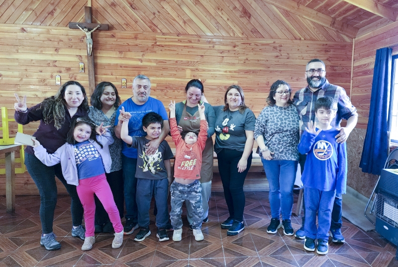 25° Comedor Solidario con el 1° básico A: Servir con el corazón, compartir esperanza