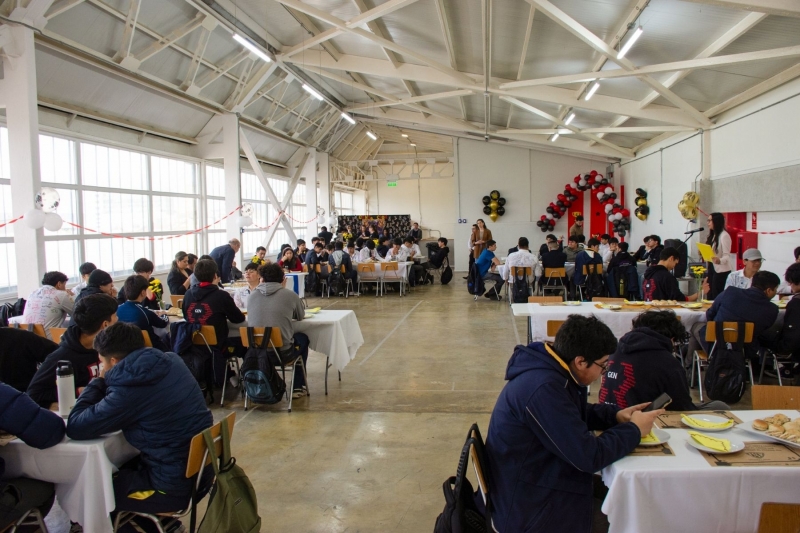 Desayuno de despedida re&uacute;ne a la Promoci&oacute;n 2025 en una emotiva jornada