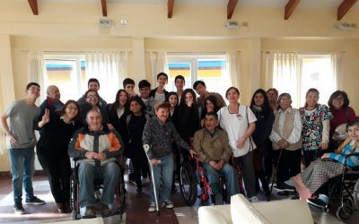 Estudiantes ISV y CNSC comparten la alegría de Don Bosco con Adultos Mayores