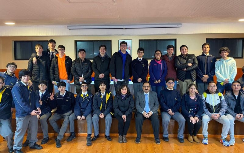 Estudiantes PIE de 3&deg; y 4&deg; medios realizan 1&deg; Conversatorio con ex alumnos ISV