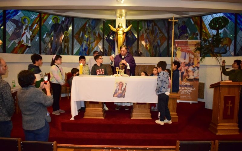 Comunidad Salesiana de Valdivia ora por enfermos y difuntos