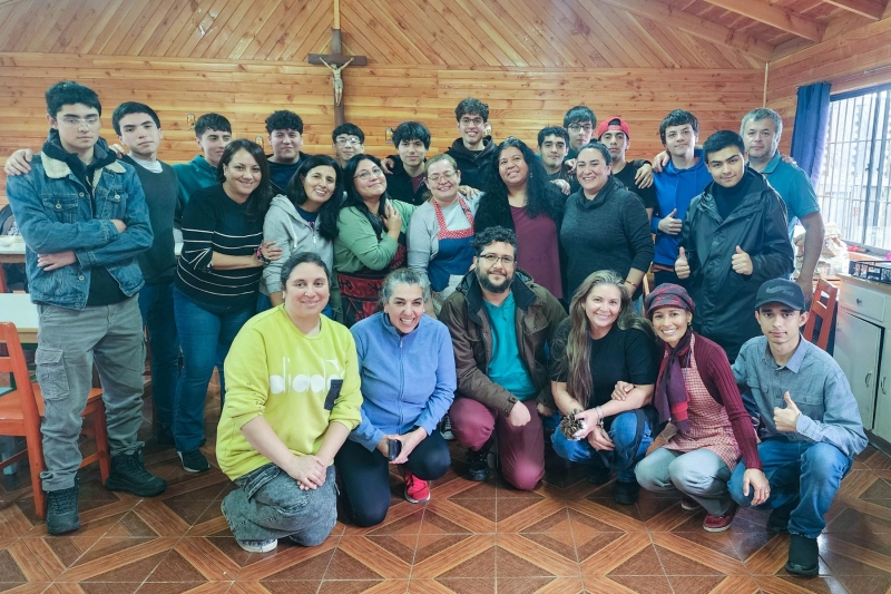 Comedor Solidario 2026: 4° Medio A inicia el año con alegría y compromiso