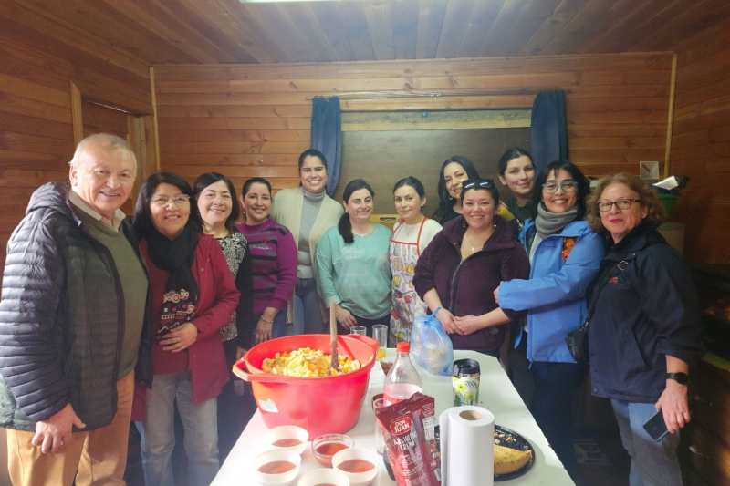 3° básico A al servicio de nuestro querido Comedor Solidario