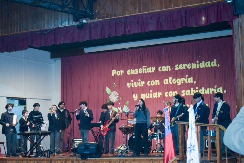 “A5padoS”, presenta brillantemente parte de su trabajo en CNSC en cierre musical semestral