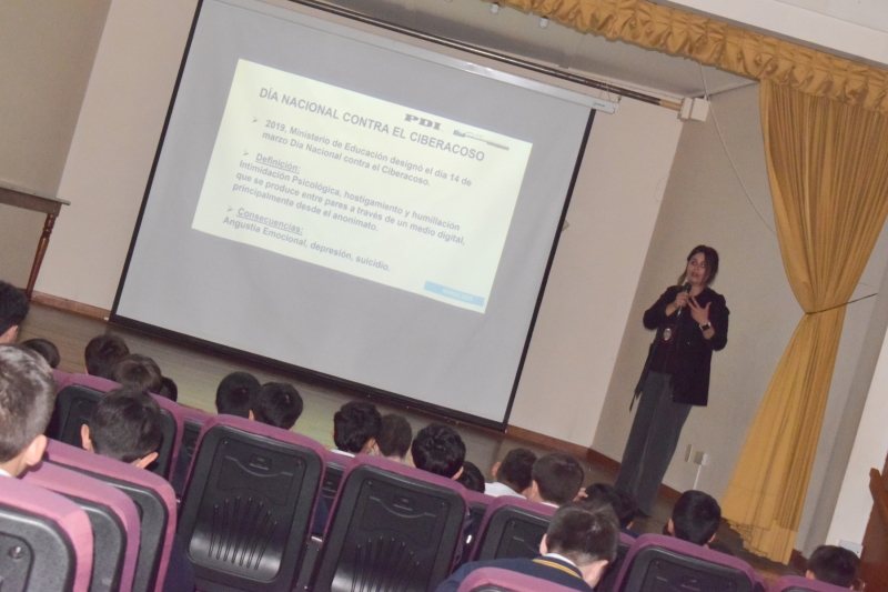 PDI realiza charla en el Día Nacional del CIBERACOSO