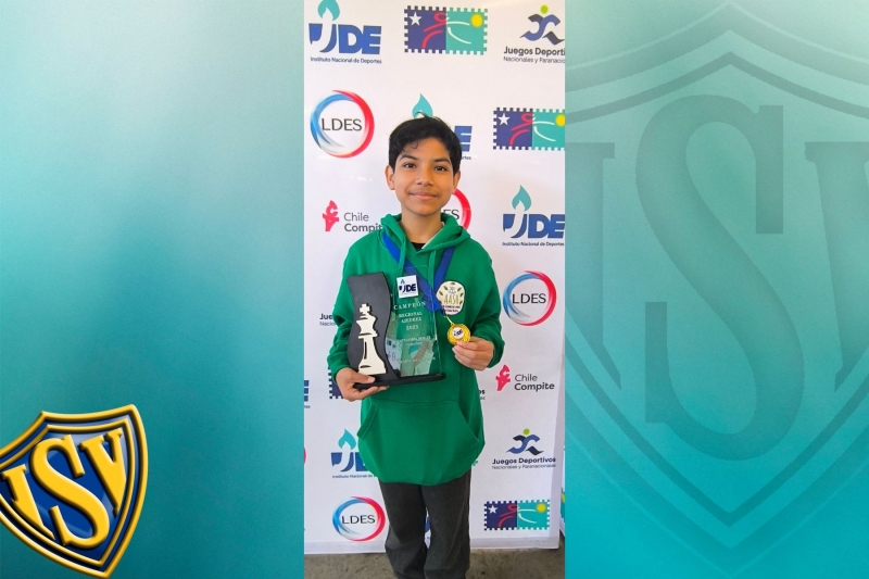 Estudiante del ISV se corona como el mejor jugador de ajedrez Sub 12 de la Regi&oacute;n de Los R&iacute;os