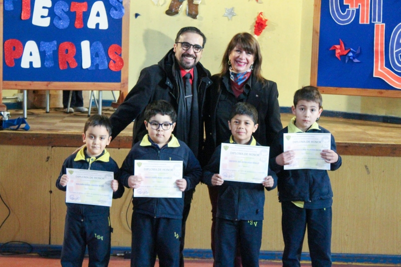 1&deg; Ciclo celebra el cierre del 2&deg; trimestre premiando Asistencia y Disciplina