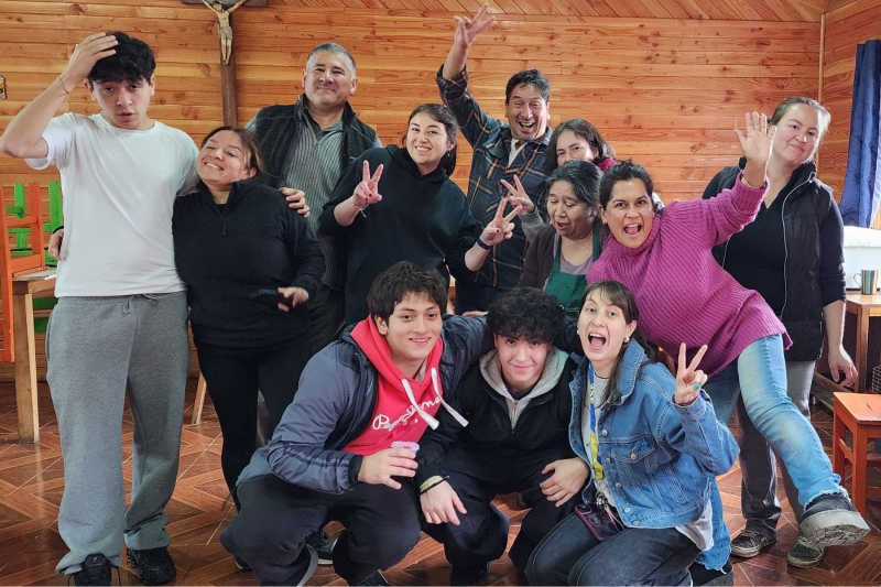 3° Comedor Solidario: 3° Medio A acompaña con mucha alegría