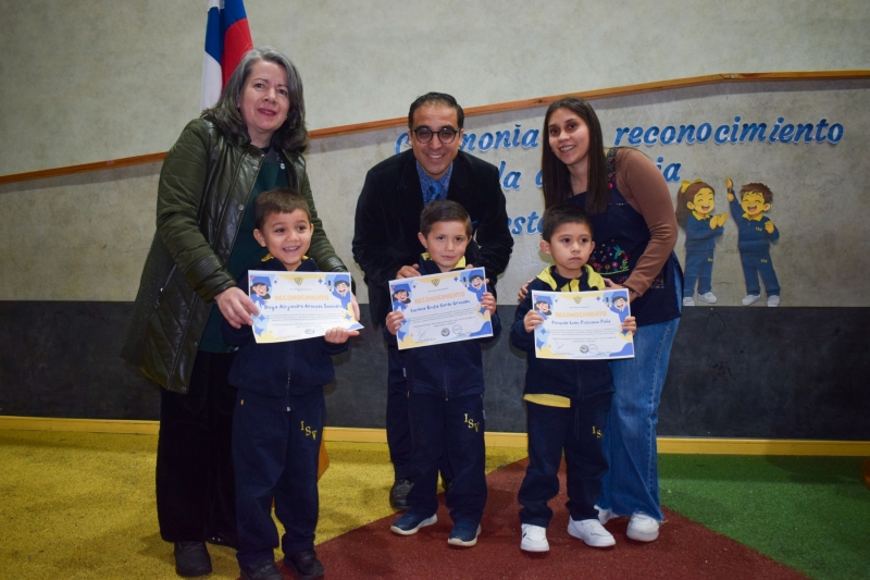 Educación Parvularia reconoce a estudiantes destacados por asistencia y buen comportamiento